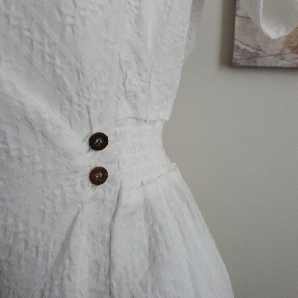 Rusty Short Sleeve V Neck White Mini Dress Size 14 NWT - Picture 4 of 12